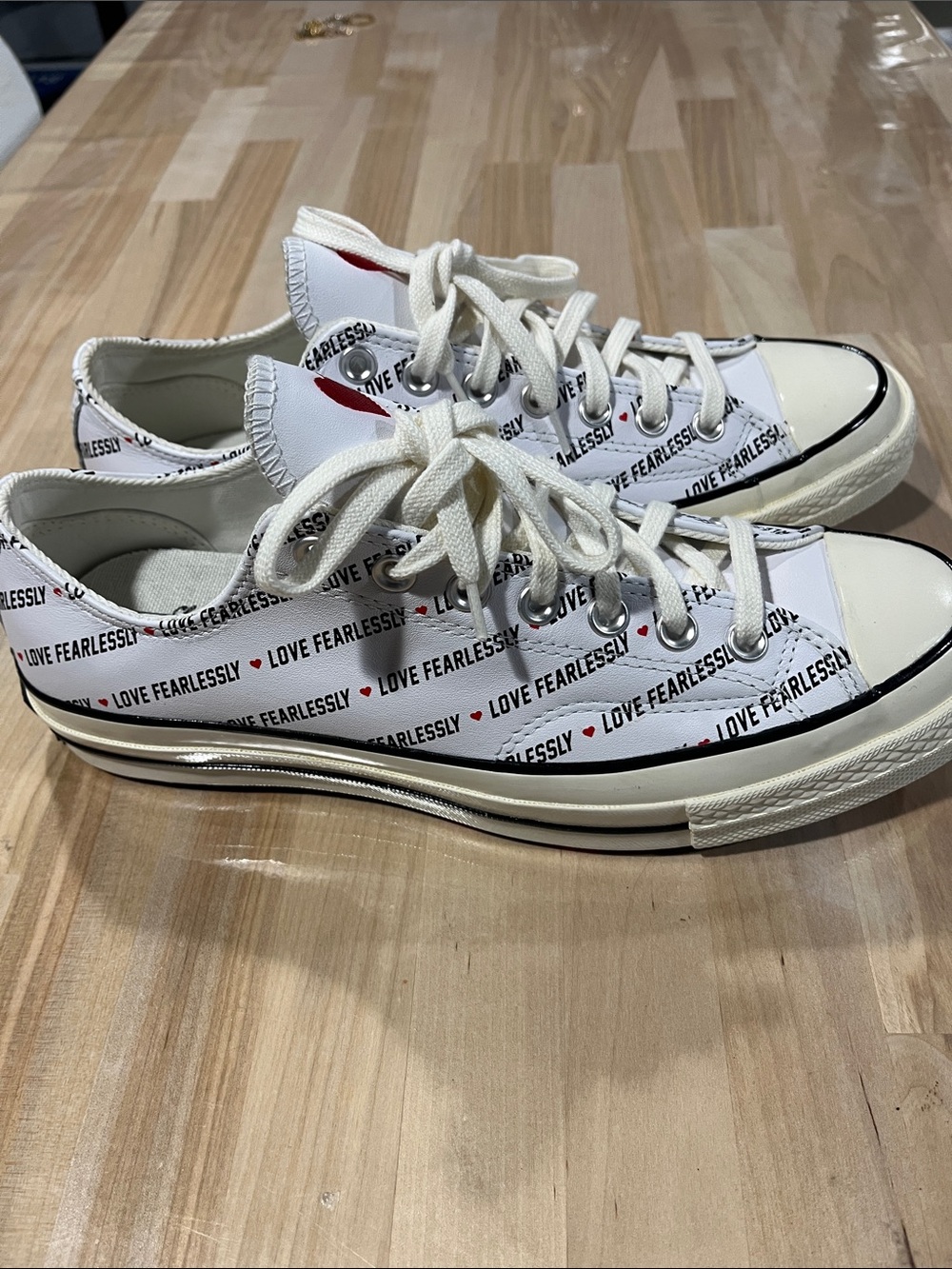 Converse Women's White Low-Top Sneakers with Red Heart love fearlessly new NWOB - Picture 6 of 12